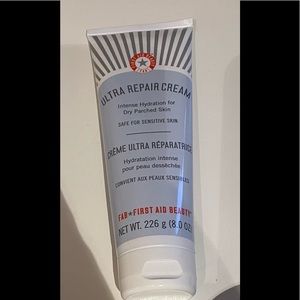 226g First Aid Beauty Ultra Repair Cream